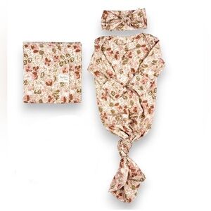 Everly - Limited Edition Organic Newborn Nest blanket, nightgown, bow & Mom robe